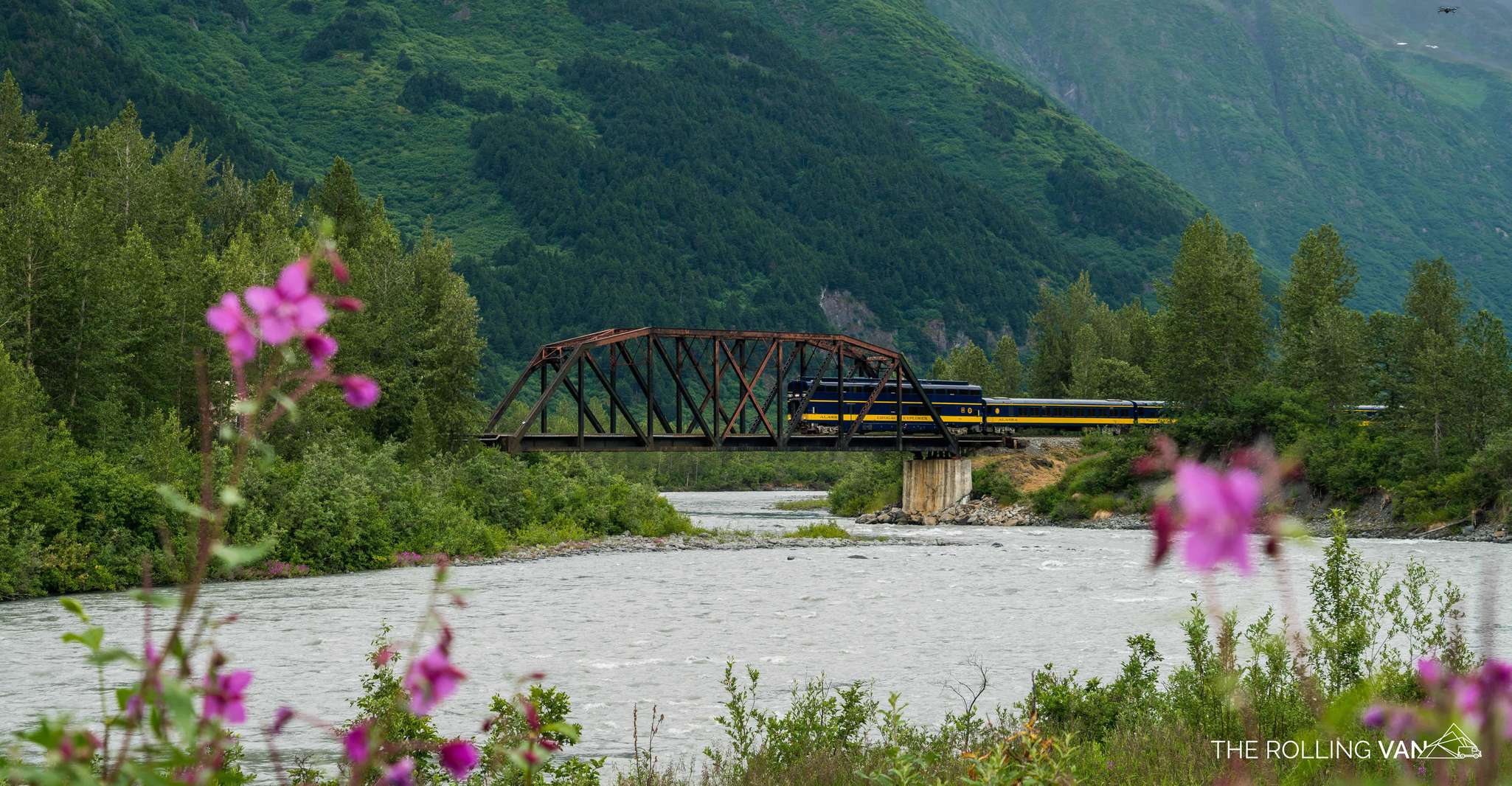 GIRDWOOD, Glacier Spencer Float - Housity