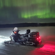 Kiruna : excursion en motoneige à la découverte des aurores boréales