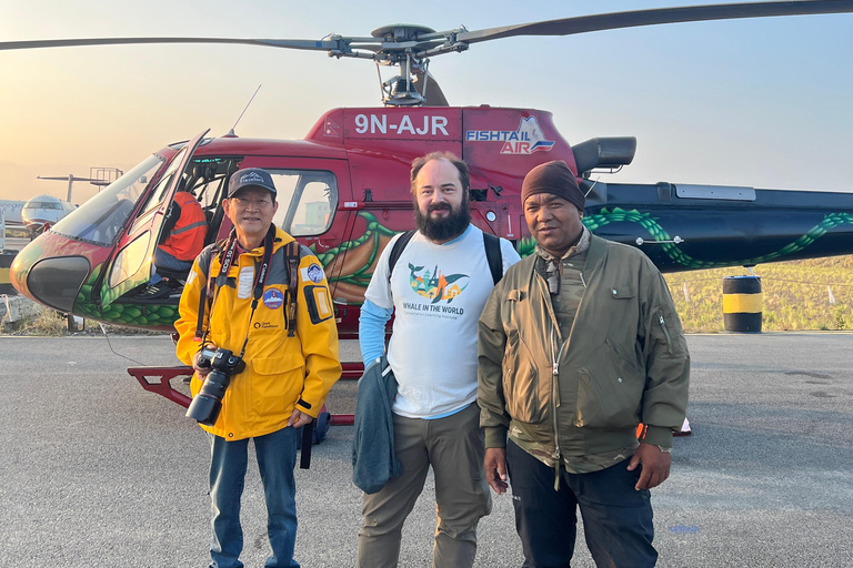 珠穆朗玛峰大本营和五峰岭直升机之旅预订