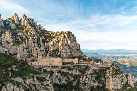 Barcellona: Tour privato di Andorra e Montserrat