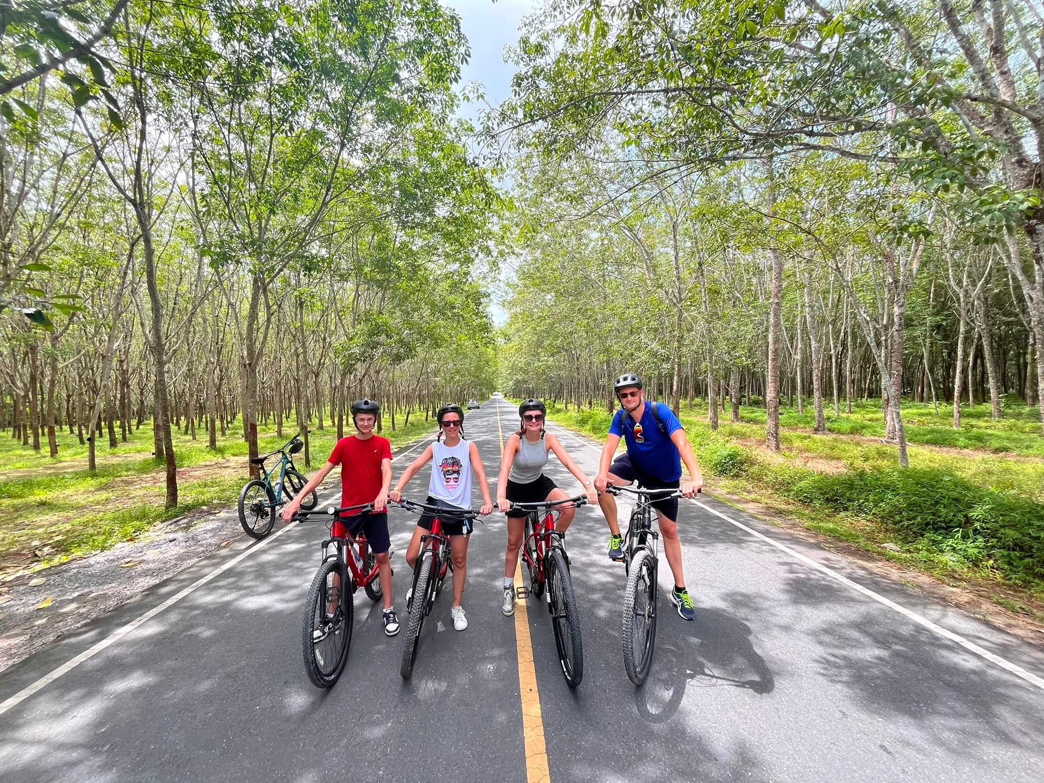 Phuket: Halbtägige Radtour durch die Landschaft mit Mittagessen