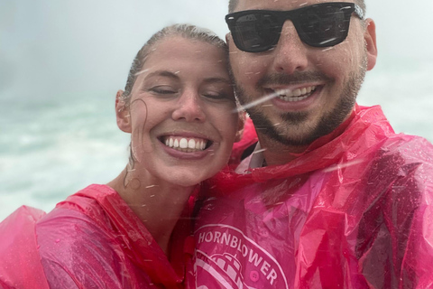 Cataratas do Niágara: Tour c/ Torre, Viagem e Cruzeiro de BarcoEpic Niagara Falls Tour c/ Torre, Viagem e Cruzeiro de Barco