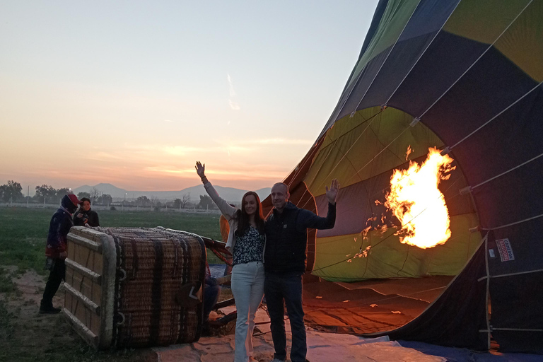 Dia inteiro em Teotihuacan: voo de balão + passeio pelas pirâmides e cervejaria artesanalDia inteiro em Teotihuacan: voo de balão + passeio pelas pirâmides e cervejaria