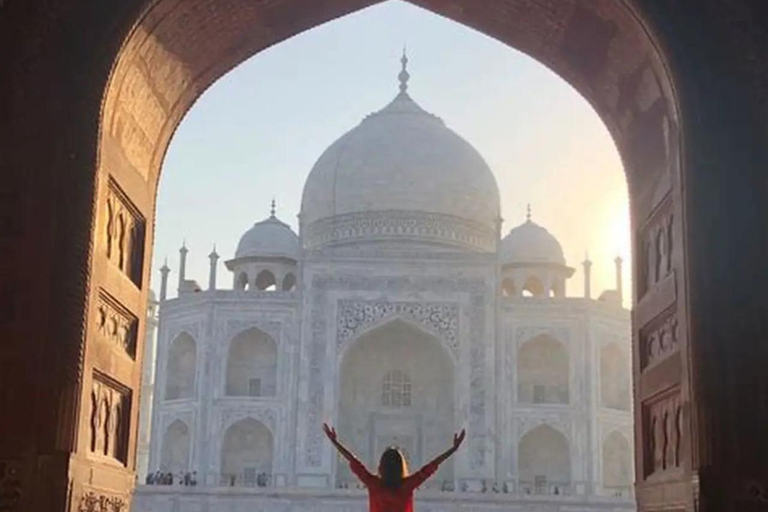 From Delhi: 4-Day Private Luxury Golden Triangle Tour Tour with 5-Star Hotel Accommodation, Guide & Private Driver