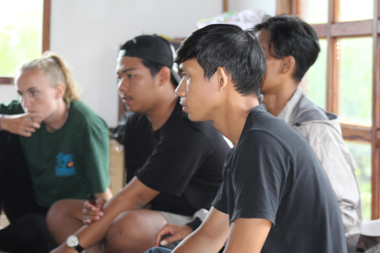 Bagek Kembar: Mangrove & Stingless Beekeeping Experience