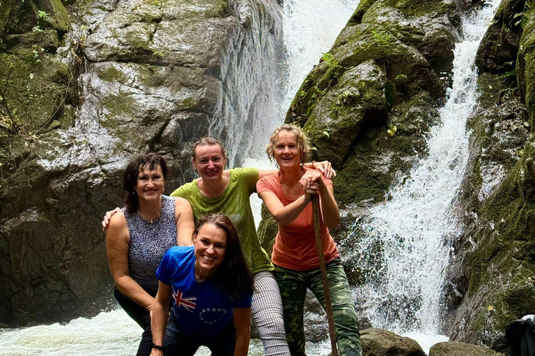 瓜纳卡斯特：徒步探索佩拉多山，游览印第安石瀑布瓜纳卡斯特：佩拉多山徒步和印第奥岩石之旅