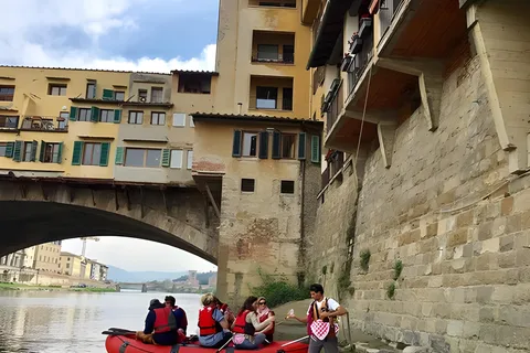 Florence: Ponte Vecchio Rafting Experience with Aperitif