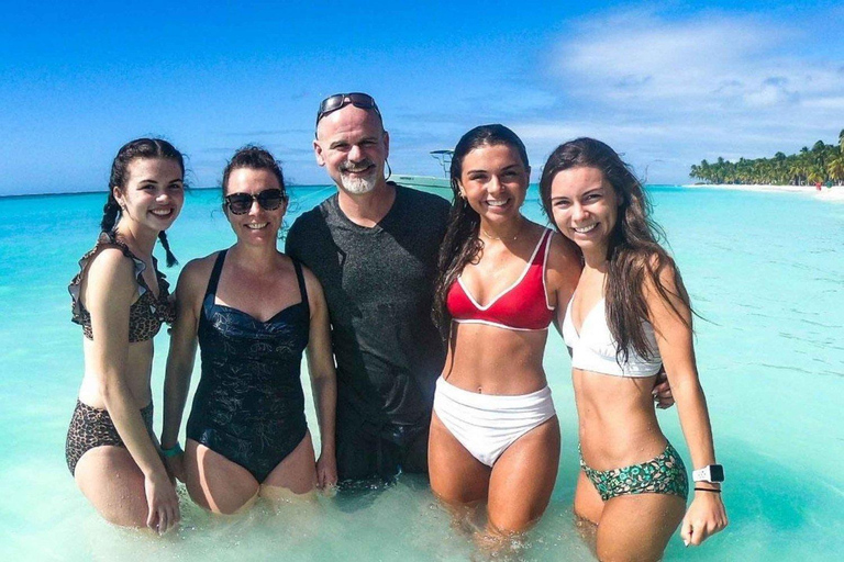 Punta Cana: crociera in catamarano con pranzo sull&#039;isola di SaonaPunta Cana: crociera in catamarano all&#039;isola di Saona con pranzo