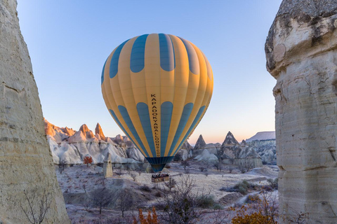 Cappadoce : Montgolfière au lever du soleil à GöremeCappadoce : Excursion en montgolfière au lever du soleil à Göreme avec collations