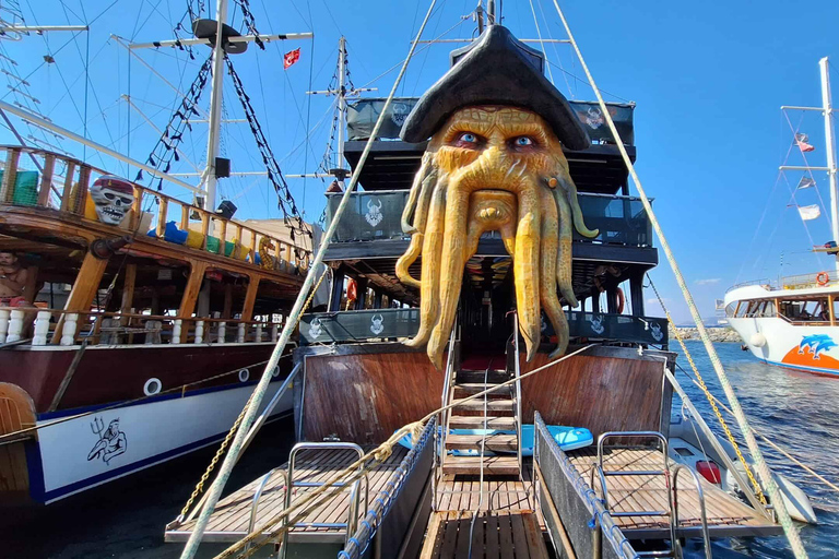 Kusadasi: Guzelcamli Boat Tour, Lunch & Foam Party