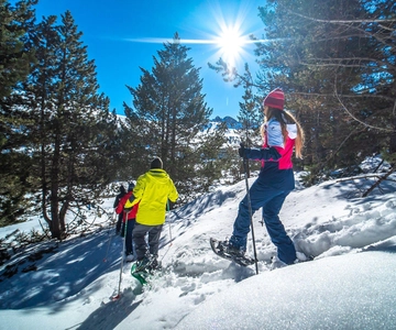 Andorra: Snowshoe Guided Excursion in Grau Roig