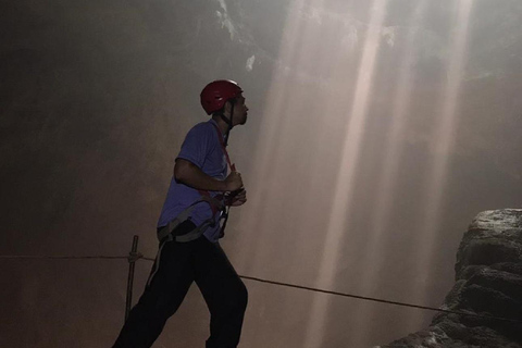 Yogyakartas versteckte Juwelen: Jomblang Höhle & Timang Strand Tour