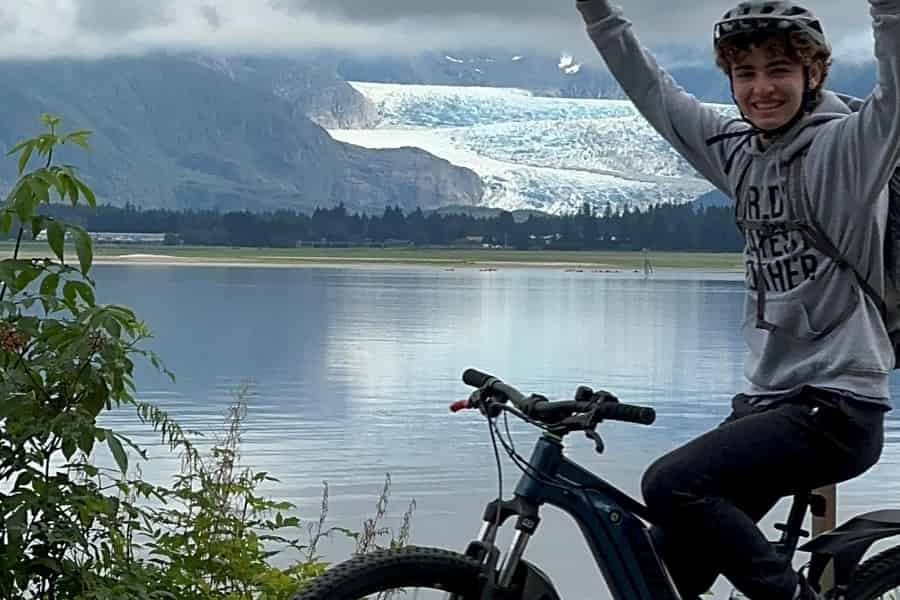 Juneau: E-Bike-Tour zum Mendenhall-Gletscher. Foto: GetYourGuide