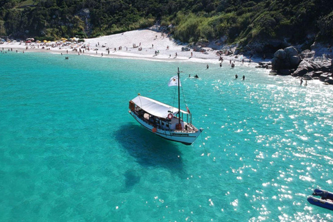 Arraial do Cabo: Special Boat Trip + City Tour Shared Boat and Private Transfer