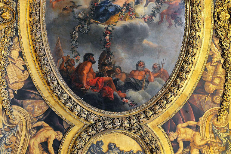Versailles: Palace & Gardens Private Tour by Golf Cart