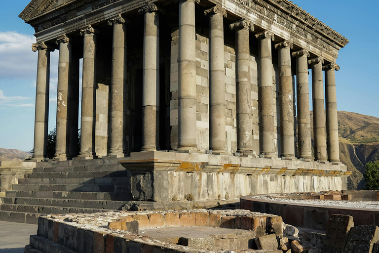 Visita ao Templo de Garni - Mosteiro de Geghard - Mosteiro de Khor Virap