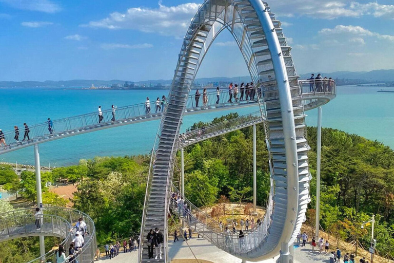 From Busan: Private Pohang Day Trip with Hotel Pickup From Busan: Private Pohang Day Trip (Driver Only)