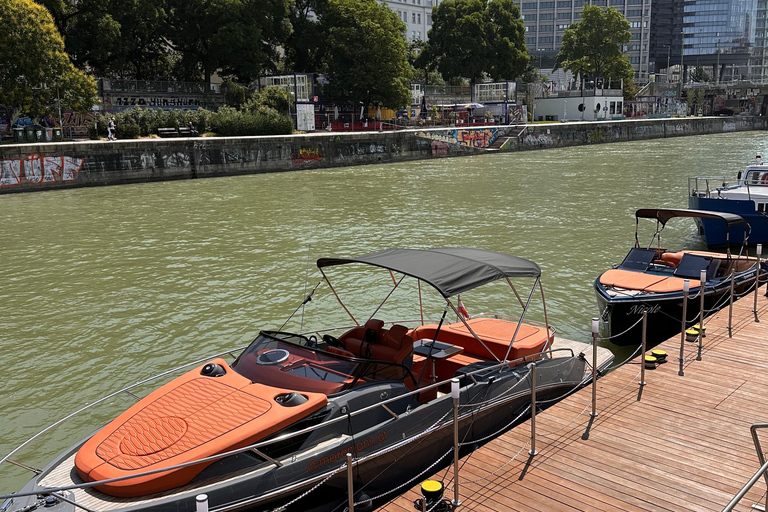 Vienna: Exclusive yacht trip on the Danube Vienna centre tour on water