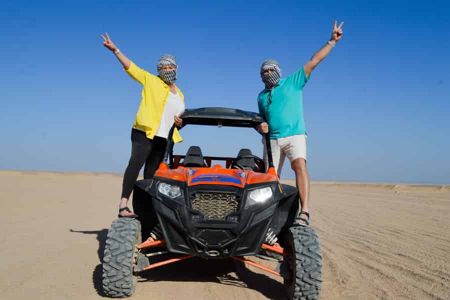 Hurghada: Wüstensafari im Dünen-Buggy mit optionalem Barbecue. Foto: GetYourGuide Hurghada: Wüstensafari im Dünen-Buggy mit optionalem Barbecue. Foto: GetYourGuide