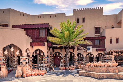 Całodniowa wycieczka do Nizwa Souq, Castle &amp; Fort, Barakat Al Mouz