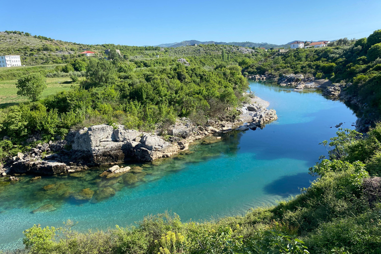 Desde Tirana / Durres : Excursión de un día a Shkodra con paseo por el lago