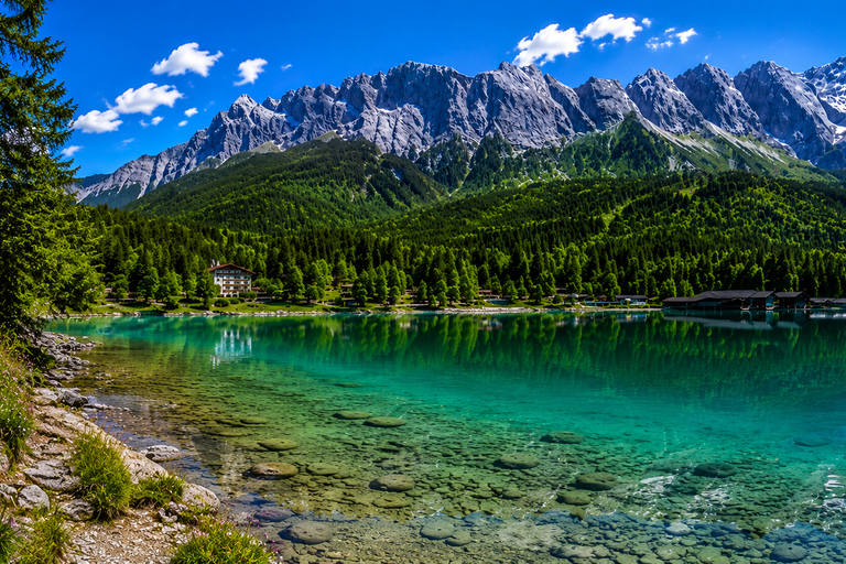 Munich: Zugspitze & eibsee, Neushwenstein & Alpsee + Austria Group : Zugspitze & eibsee, Neushwenstein & Alpsee + Austria