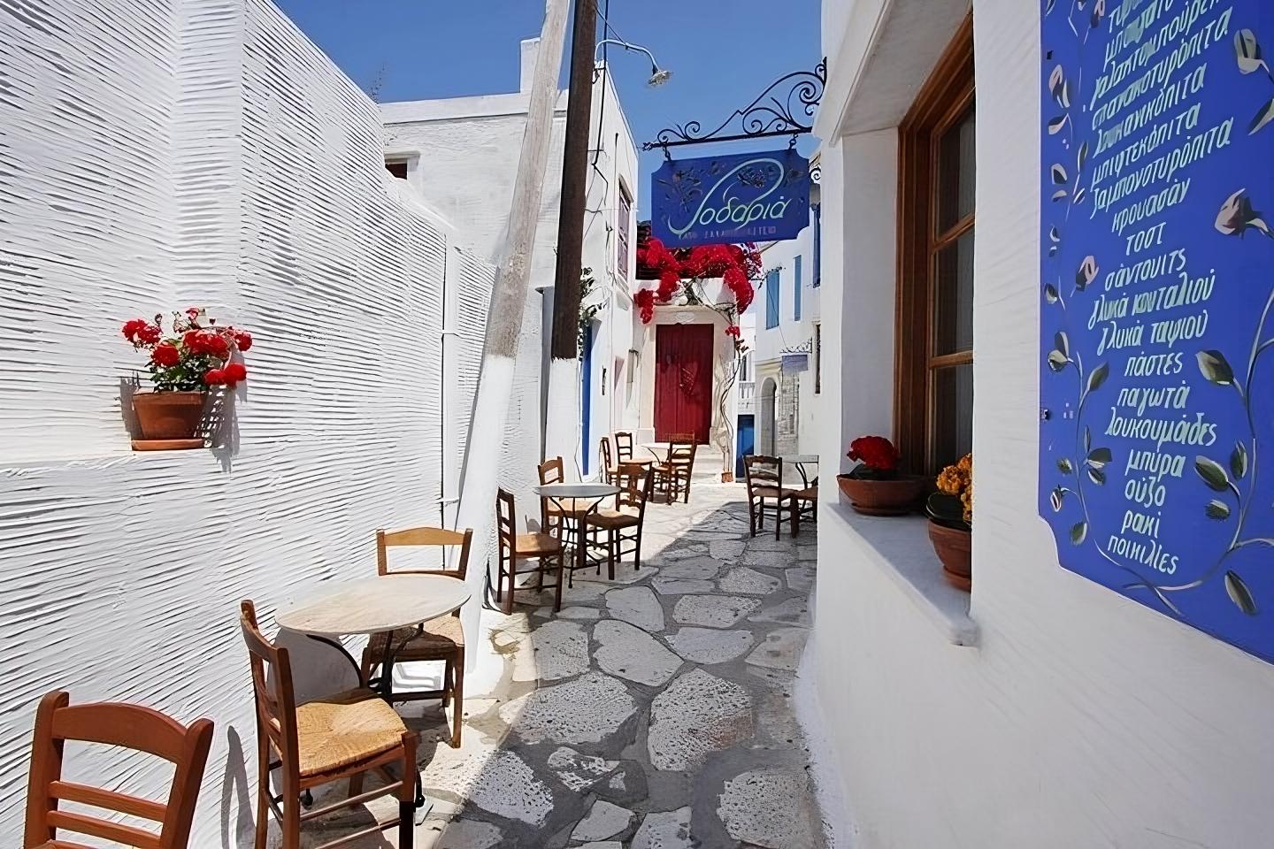 5 Stunden Semi Private Tinos Cultural Van Tour