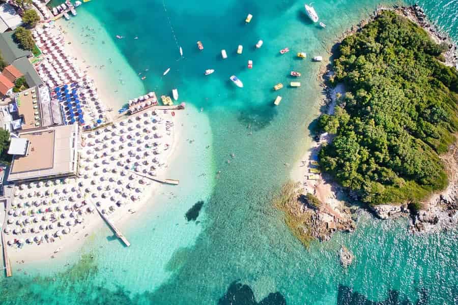 Tirana/Durrës: Ksamil, Blue Eye, Saranda & Bootstour. Foto: GetYourGuide