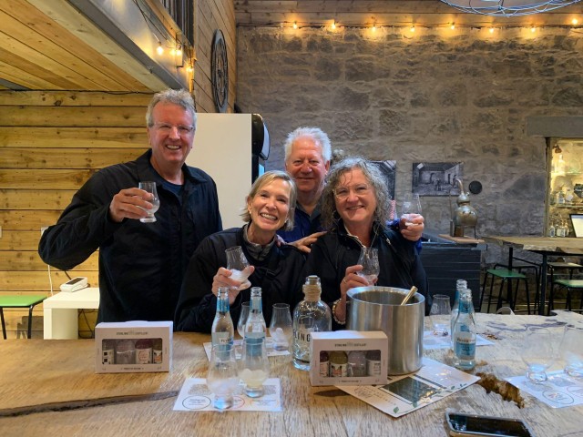 Visit Stirling Old Town Walking Tour with Gin Tasting in Stirling, Scotland