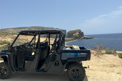 Gozo: Tour di un giorno in buggy con pranzo e sosta per nuotare