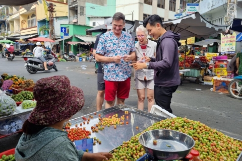 Ho Chi Minh: Niewidzialna wycieczka na hulajnodze z kawą i owocamiWycieczka grupowa z transferem do hotelu