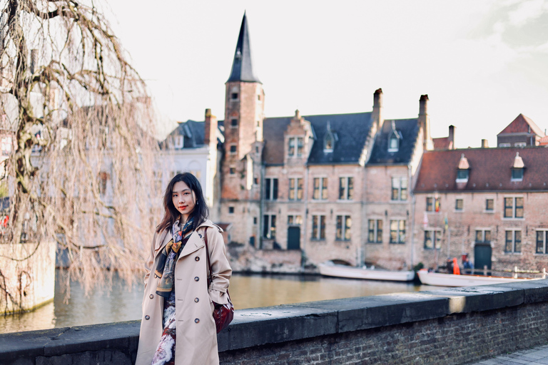 Portraits in Bruge: Private Vacation Photographer Tour1-Hour + 30 Photos at 1-2 Locations