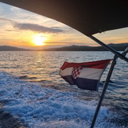 Von Trogir aus: 3 Inseln Halbtagestour mit Blauer Lagune