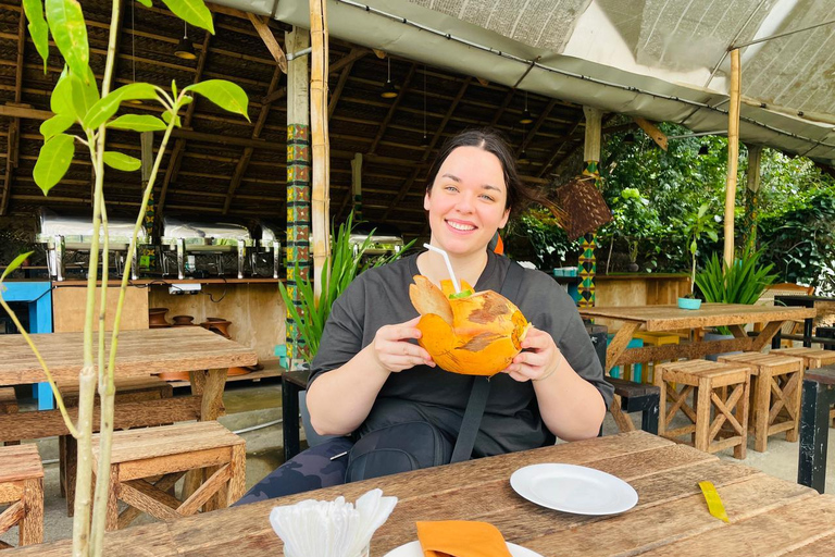 Kandy Day tour With Tea Factory from Colombo