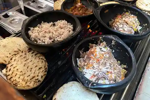 A night in Medellín: food tour and bars in El Poblado!