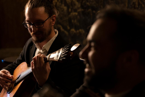 Porto: Intimate Fado Concert in a Typical Venue Dauly concert