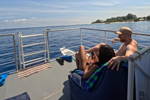 Gili Islands: 3 Island BBQ Sunset Cruise with Snorkeling