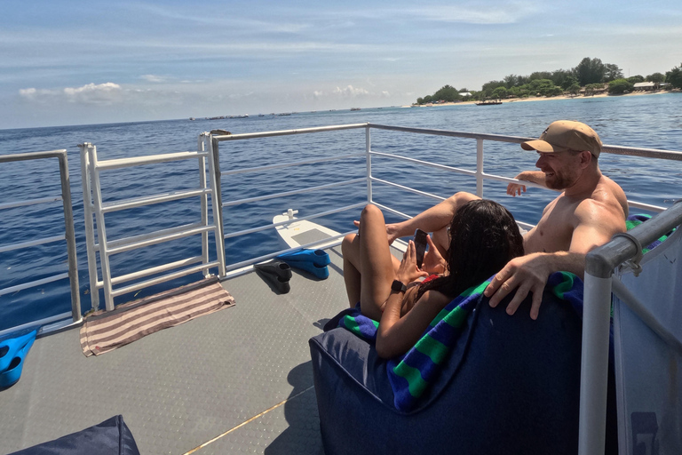 Gili Islands: 3 Island BBQ Sunset Cruise with Snorkeling