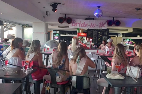 Albufeira: Cocktail Making Class at The Waterfront