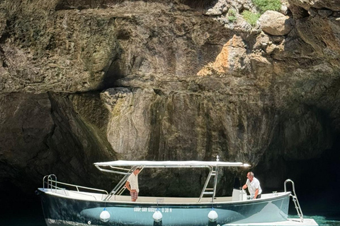 Marettimo: tour of the wonders of the wildest island in the Egadi archipelago Marettimo: tour among the wonders of the wildest island of the Egadi Islands