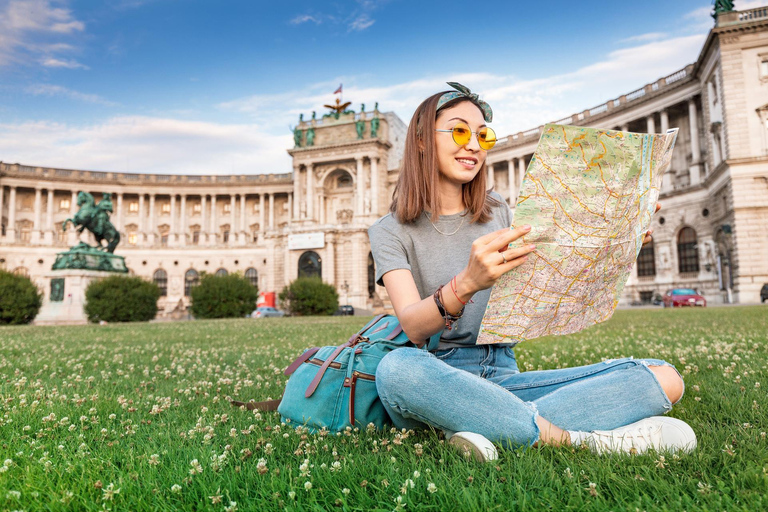 Wien: Skip-the-Line Sisi Museum, Hofburg och trädgårdar TourRundresa på engelska