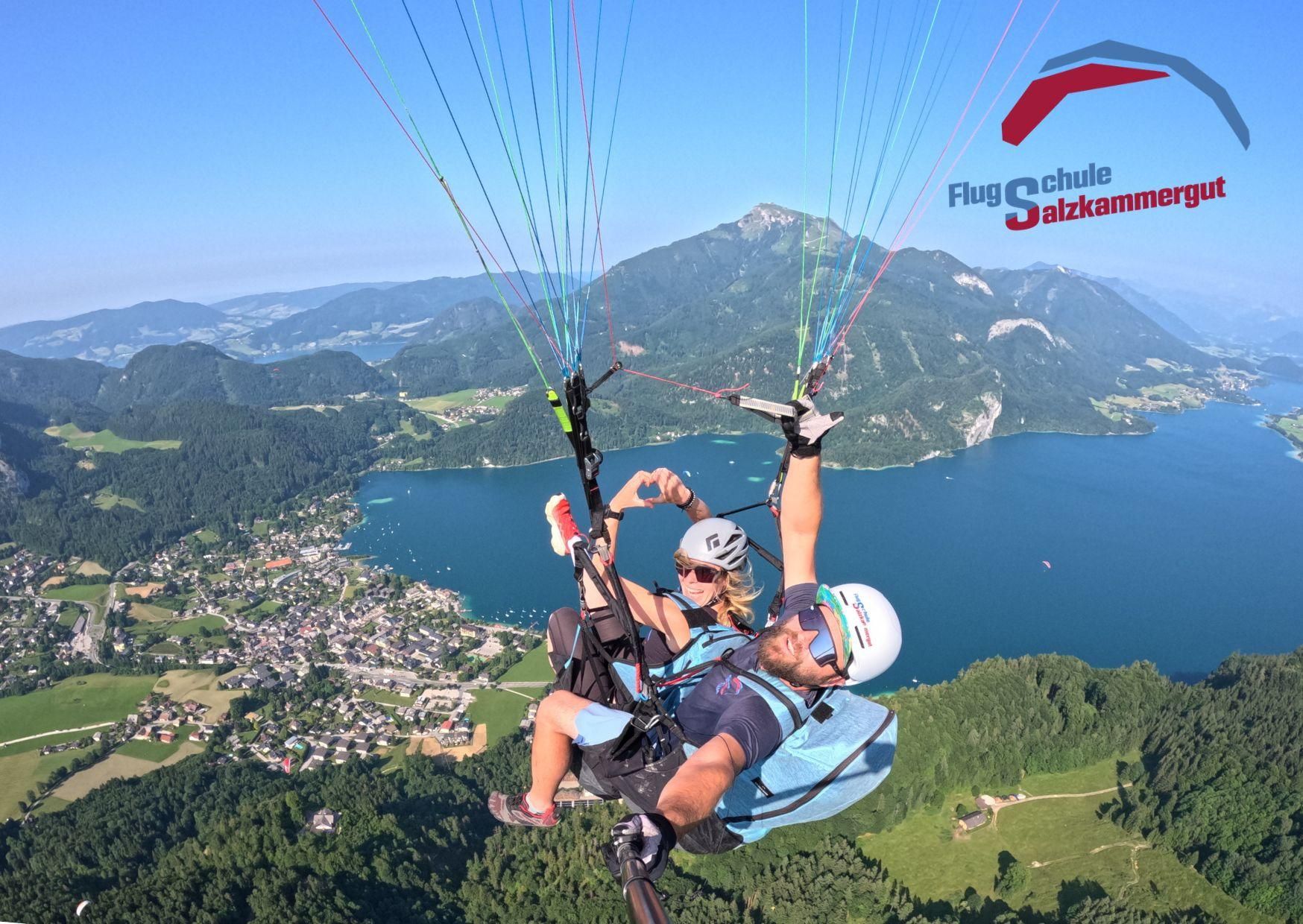 Wolfgangsee: Tandem-Paragliding vom Zwölferhorn/Sankt Gilgen