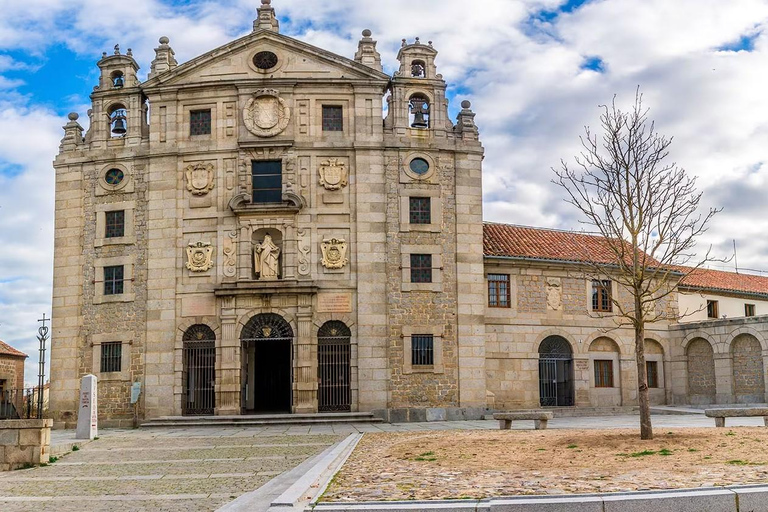 Från Madrid: Ávila och Segovia Guidad dagsutflyktGuidad dagsutflykt till Ávila och Segovia utan Alcazar-tur