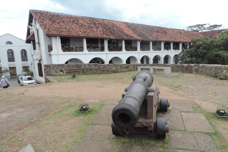 Colombo: UNESCO-Galle-Fort mit malerischer KüstenbahnfahrtColombo: UNESCO Galle Fort mit malerischer Küstenbahnfahrt