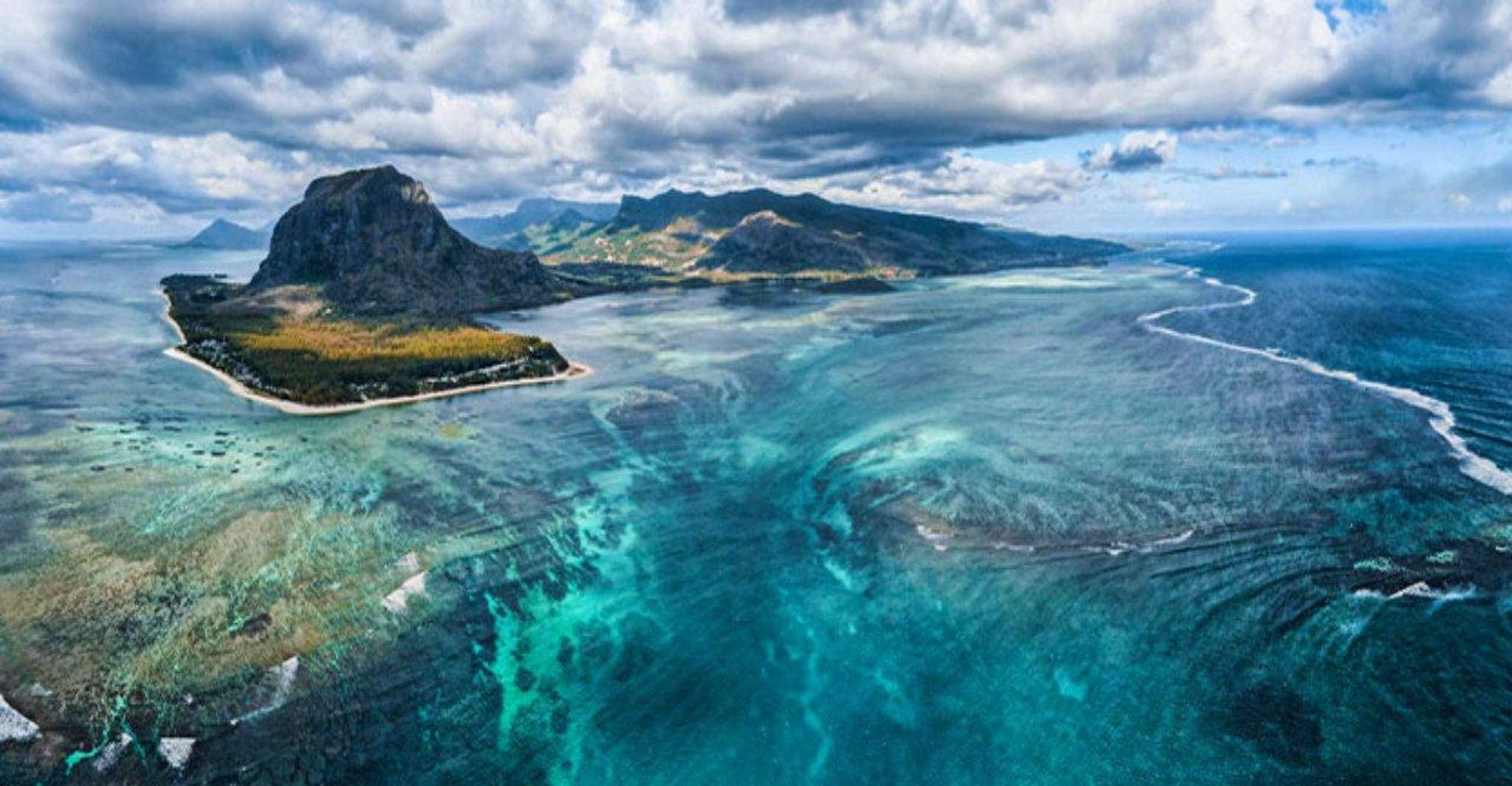 Mauritius, Scenic Helicopter Flight with Hotel Transfers - Housity