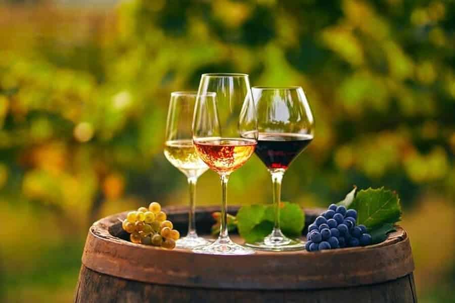 Von Chania aus: Olivenöl-, Wein-, Käse- und Honigverkostungstour. Foto: GetYourGuide