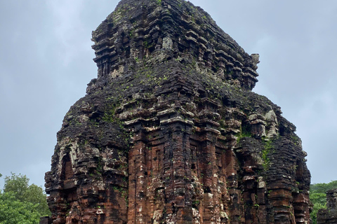 Hoi An: My Son Sanctuary Sunrise Tour with Breakfast