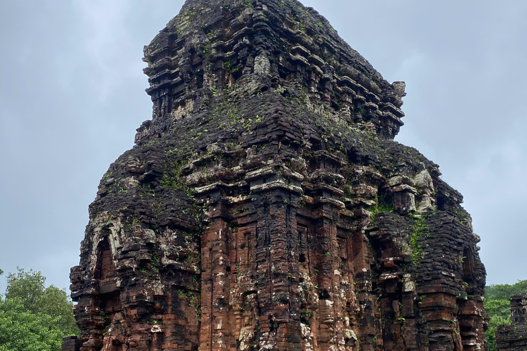 Hoi An: My Son Sanctuary Sunrise Tour with Breakfast