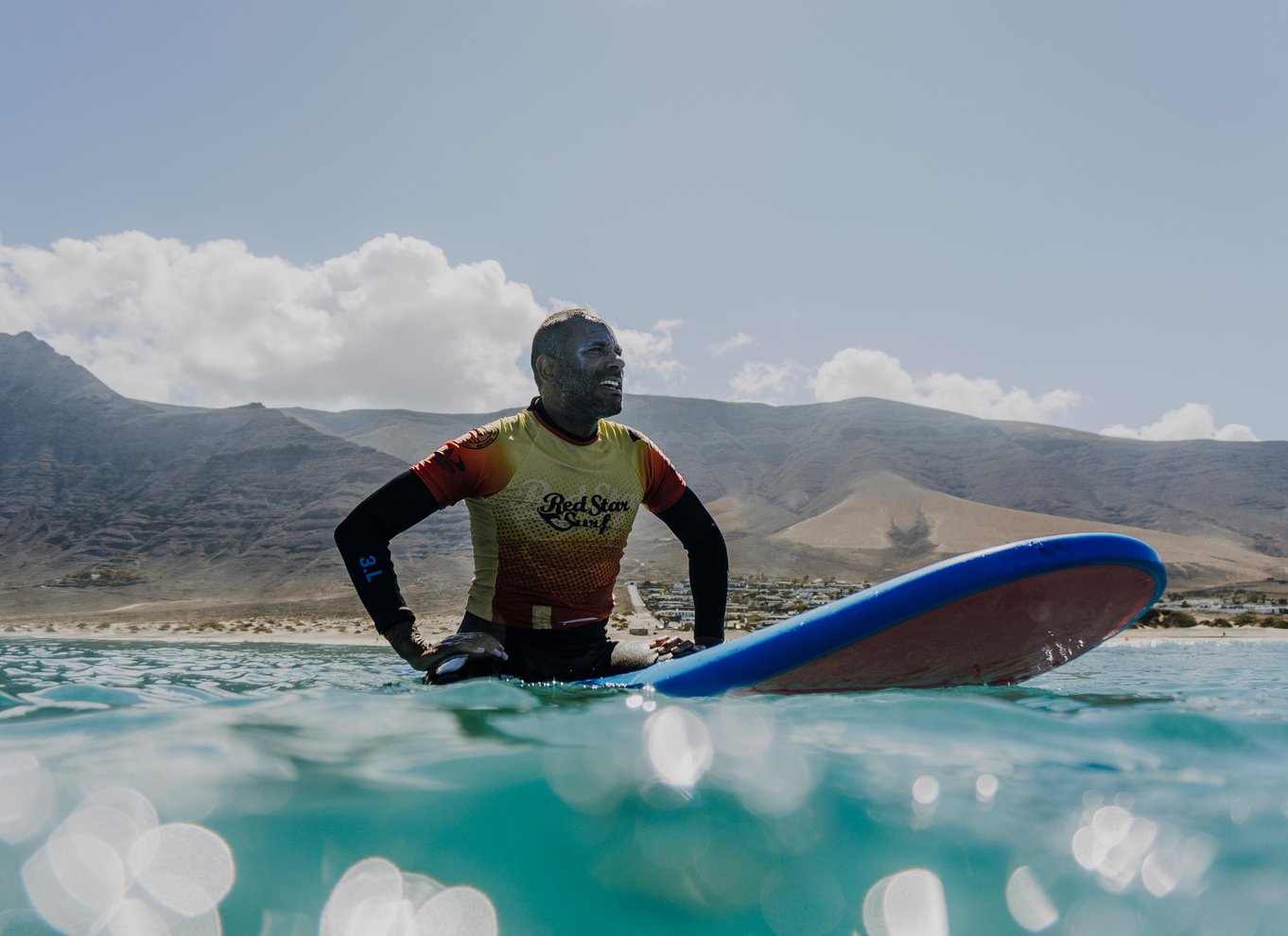 Lanzarote: Famara Beach Surfing lektion for alle niveauer