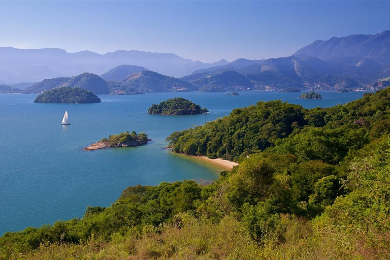 Guided tour of Angra, with lunch (departing from Angra)